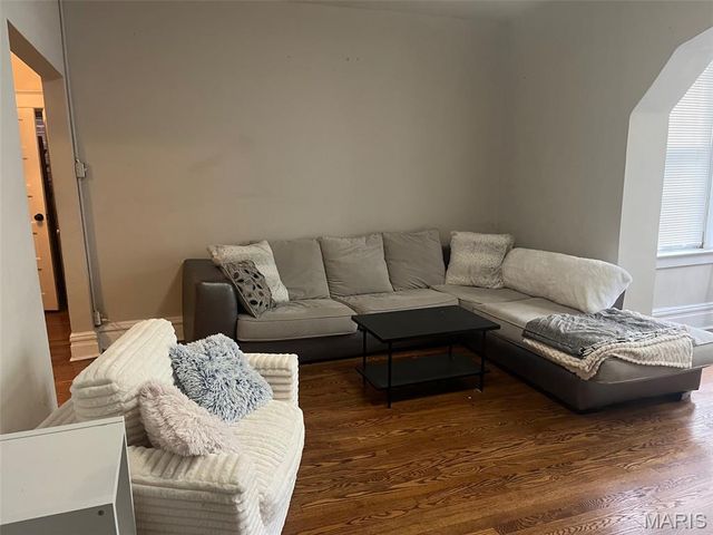 5920 McPherson Avenue 1st Floor, St Louis, MO 63112