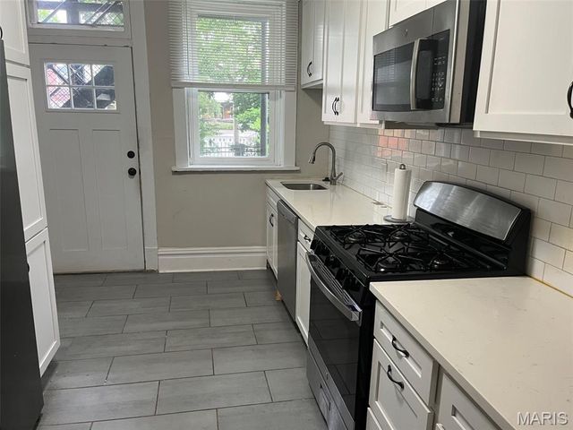 5920 McPherson Avenue 1st Floor, St Louis, MO 63112