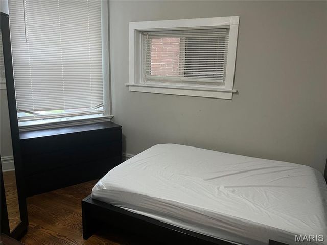 5920 McPherson Avenue 1st Floor, St Louis, MO 63112