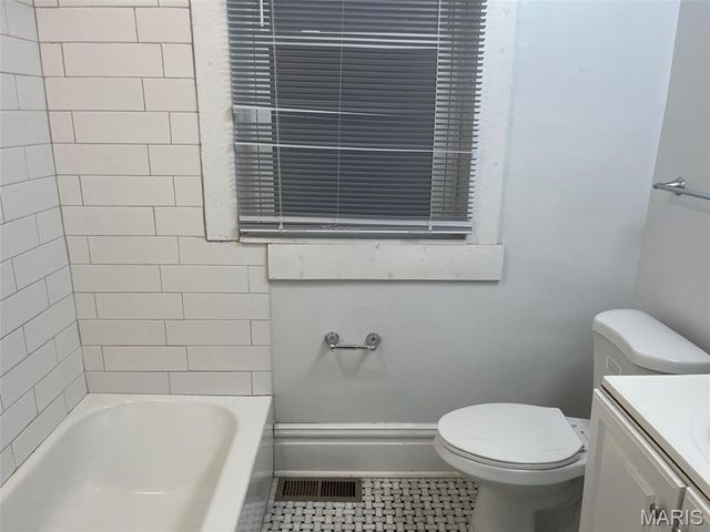 5920 McPherson Avenue 1st Floor, St Louis, MO 63112