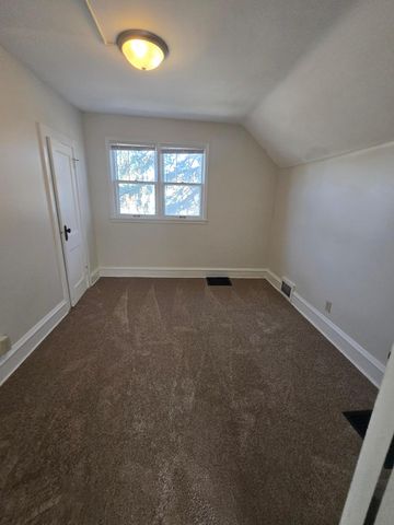 801 26th Avenue NE, Minneapolis, MN 55418