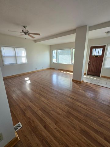 801 26th Avenue NE, Minneapolis, MN 55418