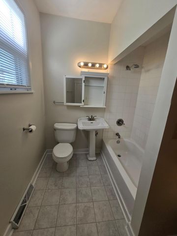 801 26th Avenue NE, Minneapolis, MN 55418