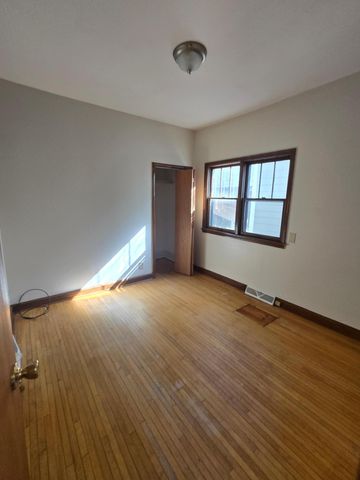 801 26th Avenue NE, Minneapolis, MN 55418