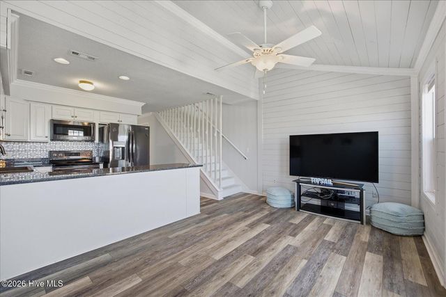 3 Bermuda Landing Place, N Topsail Beach, NC 28460