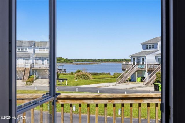 3 Bermuda Landing Place, N Topsail Beach, NC 28460