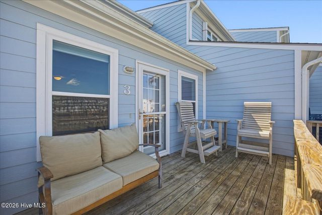 3 Bermuda Landing Place, N Topsail Beach, NC 28460
