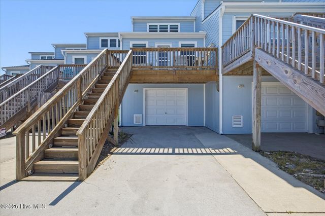 3 Bermuda Landing Place, N Topsail Beach, NC 28460