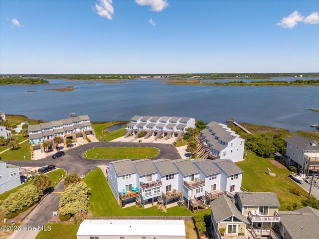 3 Bermuda Landing Place, N Topsail Beach, NC 28460
