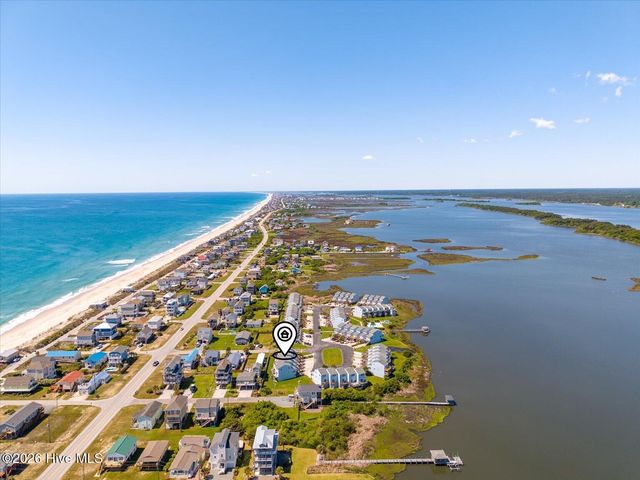 3 Bermuda Landing Place, N Topsail Beach, NC 28460