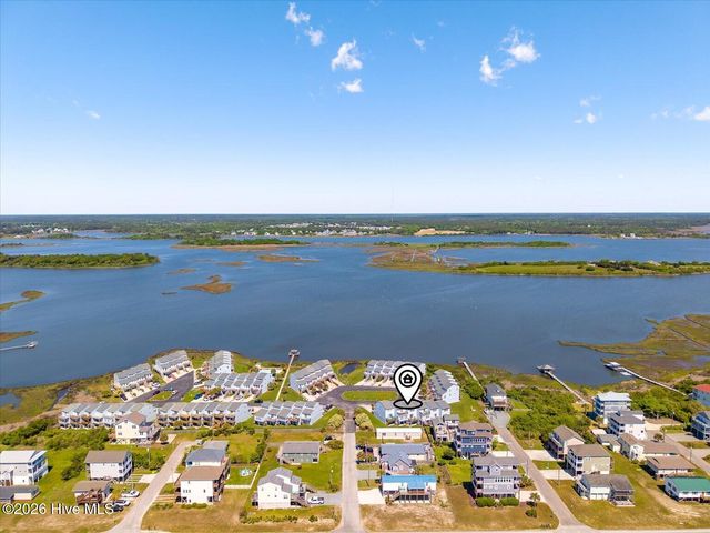 3 Bermuda Landing Place, N Topsail Beach, NC 28460