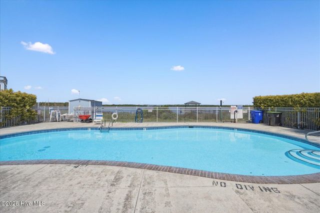 3 Bermuda Landing Place, N Topsail Beach, NC 28460