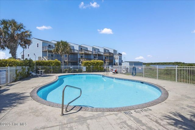 3 Bermuda Landing Place, N Topsail Beach, NC 28460