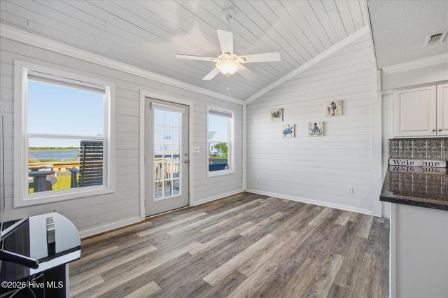 3 Bermuda Landing Place, N Topsail Beach, NC 28460