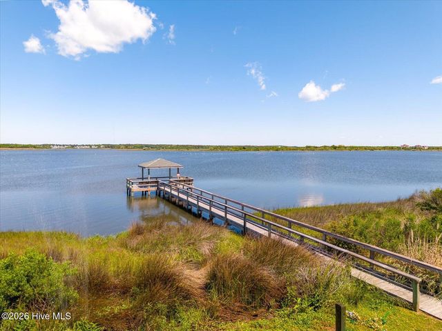 3 Bermuda Landing Place, N Topsail Beach, NC 28460