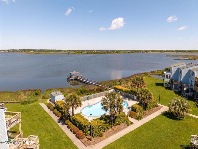 3 Bermuda Landing Place, N Topsail Beach, NC 28460