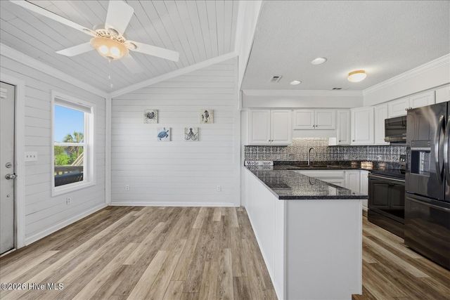 3 Bermuda Landing Place, N Topsail Beach, NC 28460