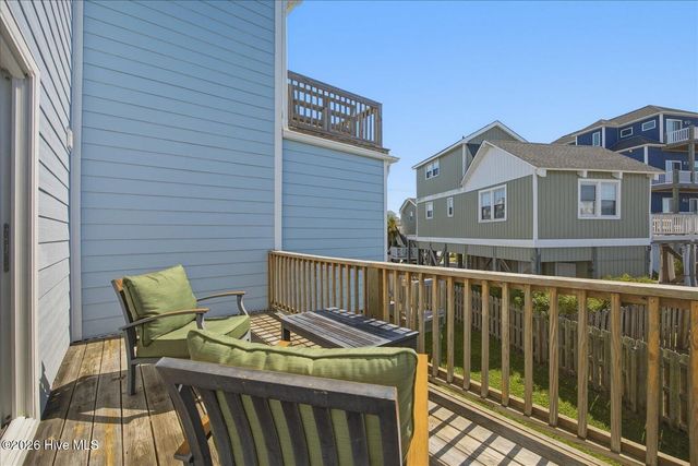 3 Bermuda Landing Place, N Topsail Beach, NC 28460