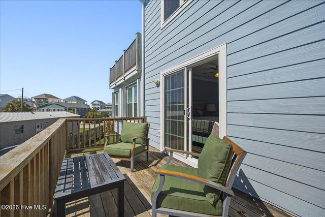 3 Bermuda Landing Place, N Topsail Beach, NC 28460