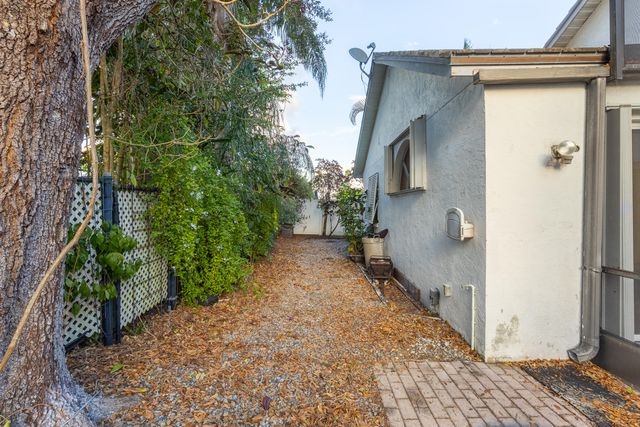 12709 White Coral Drive, Wellington, FL 33414