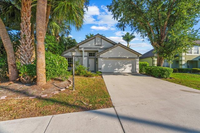12709 White Coral Drive, Wellington, FL 33414