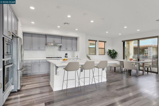 5535 5535 Horizon Pkwy, Dublin, CA 94568