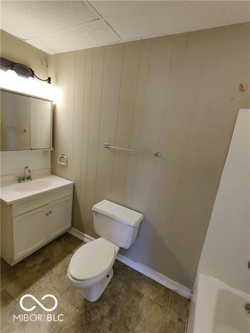 617 W Franklin Street, Shelbyville, IN 46176