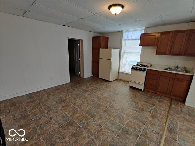 617 W Franklin Street, Shelbyville, IN 46176