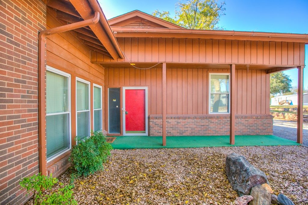 Image 10 of property listing at 4201 River Bend Dr, San Angelo, TX 76903