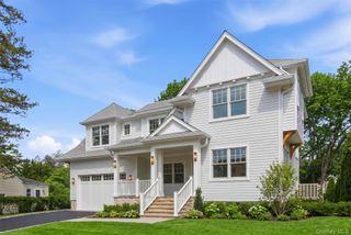 8 Club Road, Sea Cliff, NY 11579