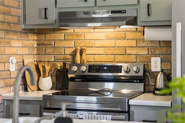 15062 E Jarvis Place, Aurora, CO 80014