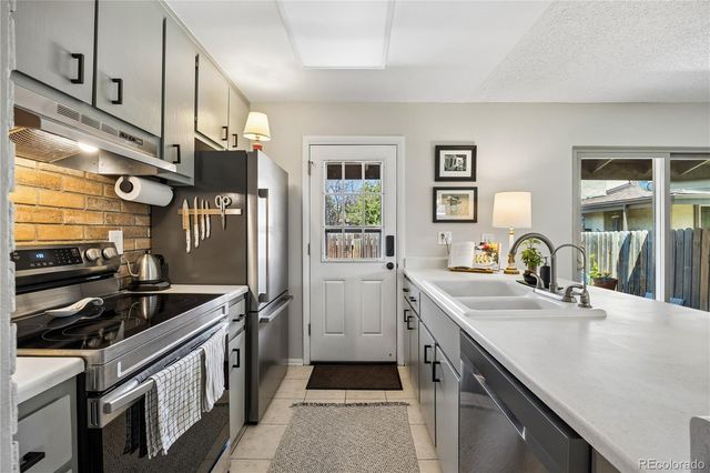15062 E Jarvis Place, Aurora, CO 80014