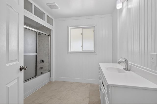 6963 Leesburg Pl, Stockton, CA 95207