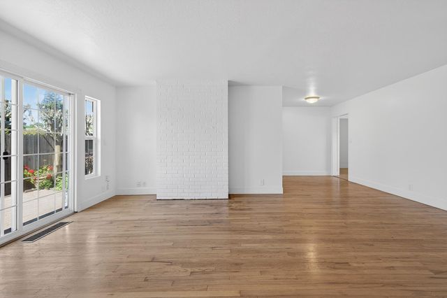 6963 Leesburg Pl, Stockton, CA 95207