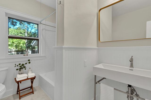 241 S Lorraine Ave, Wichita, KS 67211