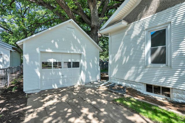 241 S Lorraine Ave, Wichita, KS 67211