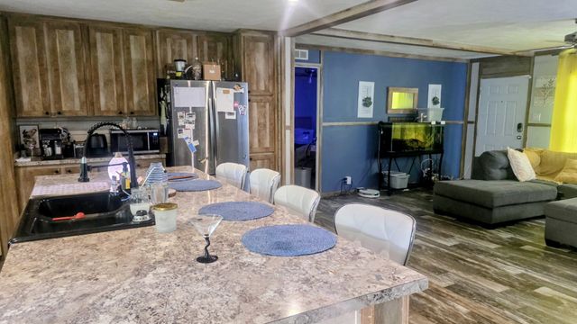 359 Stage Rd, Charlotte, TN 37036