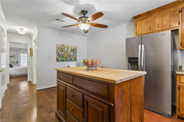 141 Sloane PL, Newport News, VA 23606