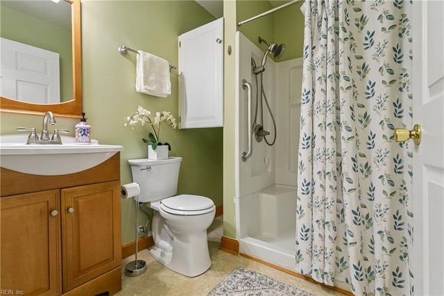 141 Sloane PL, Newport News, VA 23606