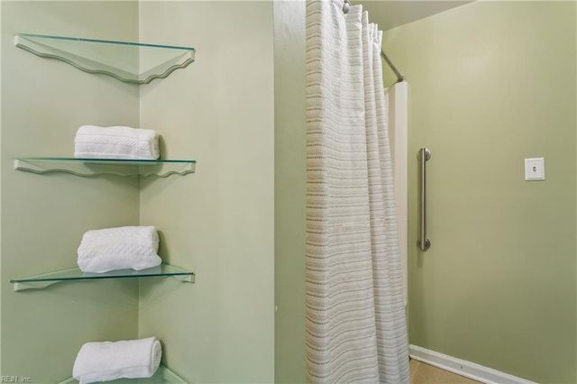 141 Sloane PL, Newport News, VA 23606