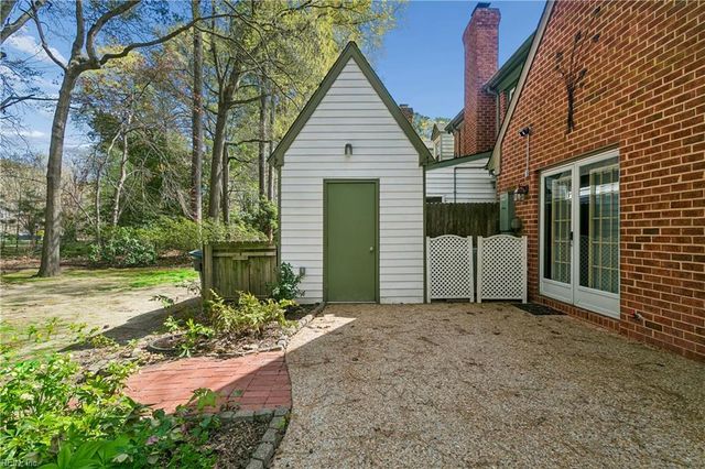 141 Sloane PL, Newport News, VA 23606