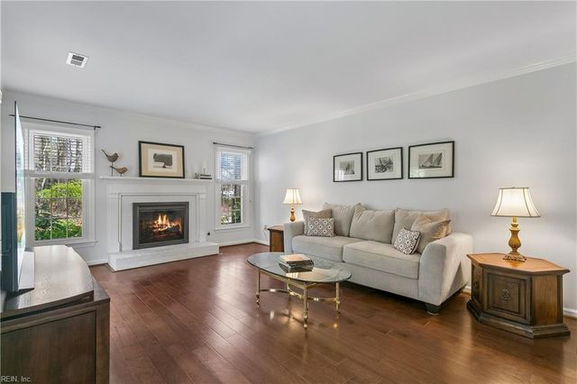 141 Sloane PL, Newport News, VA 23606