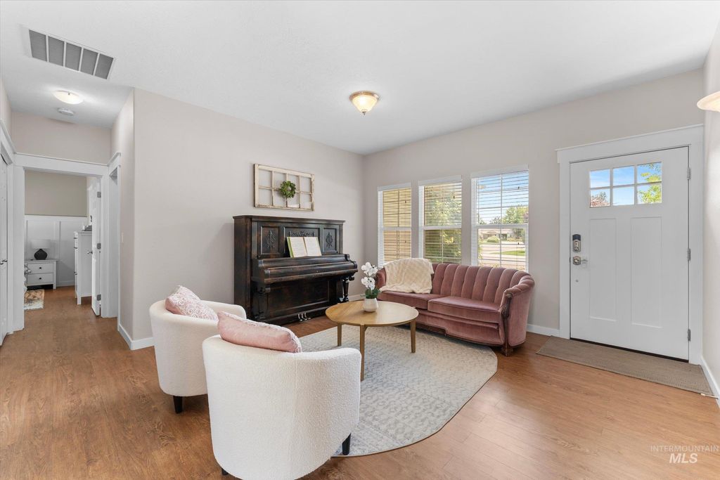 2790 W Forecast St, Meridian, ID 83642 photo 5