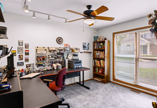 1984 N STILLWATER Road, Arlington Heights, IL 60004