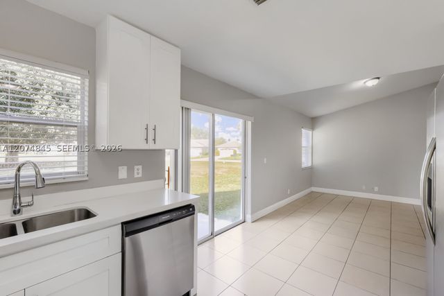 2710 Neaton Ct, Wellington, FL 33414