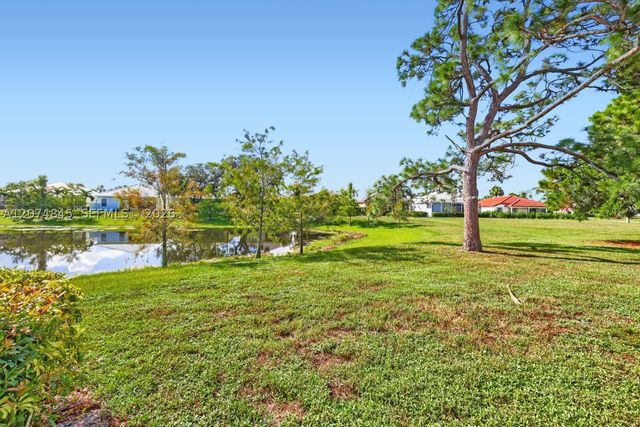 2710 Neaton Ct, Wellington, FL 33414
