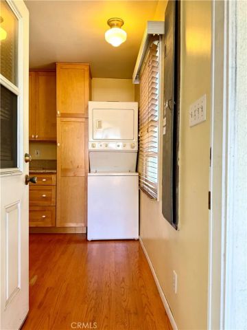 4064 Perlita, Los Angeles, CA 90039