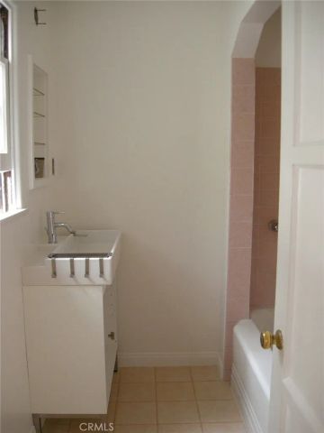 4064 Perlita, Los Angeles, CA 90039