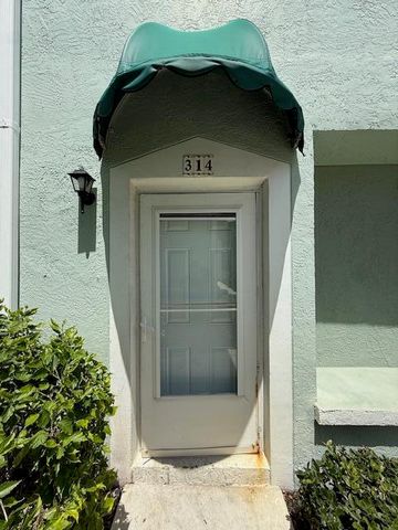 314 Waterside Drive, Hypoluxo, FL 33462