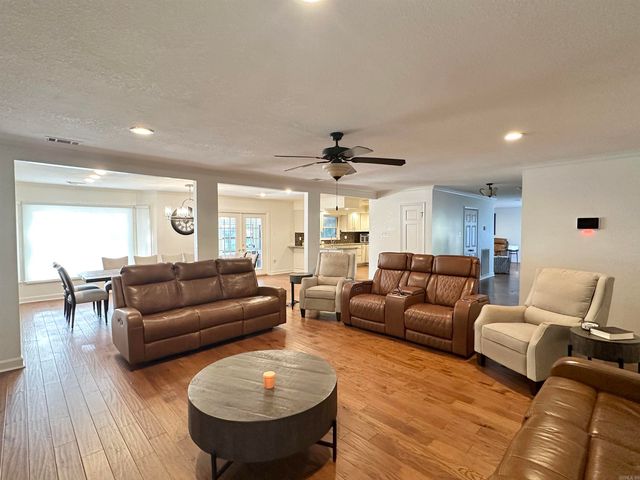 1408 Hillcrest, Jonesboro, AR 72401